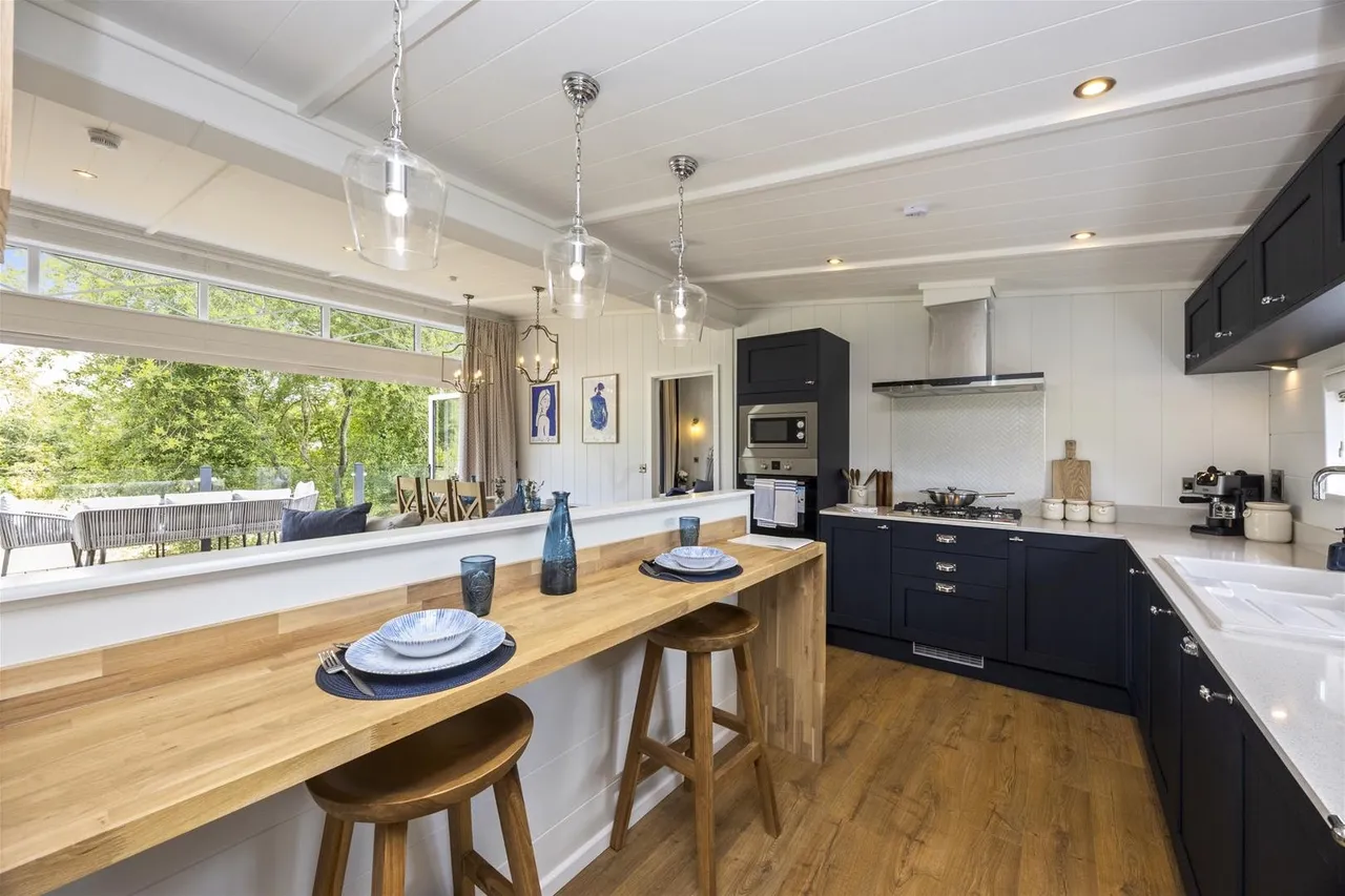 Bluebell Park, Sumners Ponds, Barns Green, Horsham, photo 4