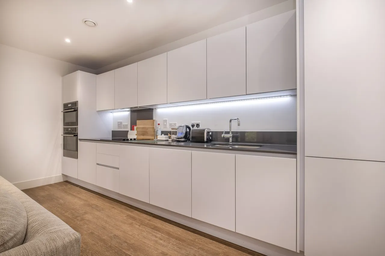 Pipit Drive, London, SW15, photo 3