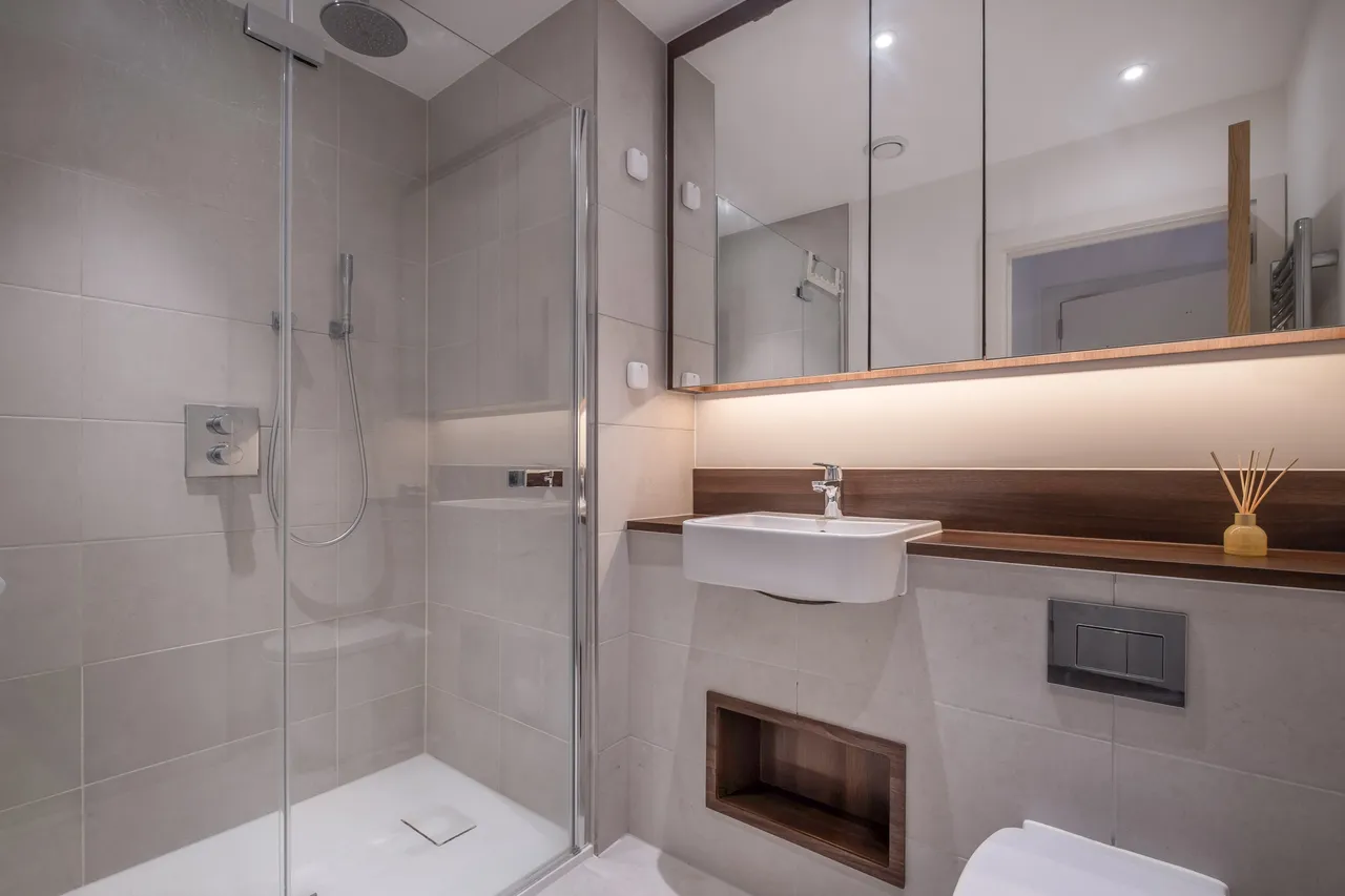Pipit Drive, London, SW15, photo 9