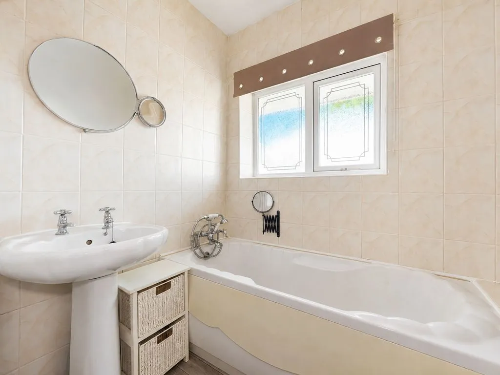 Dartmouth Avenue, Walsall, WS3, photo 8