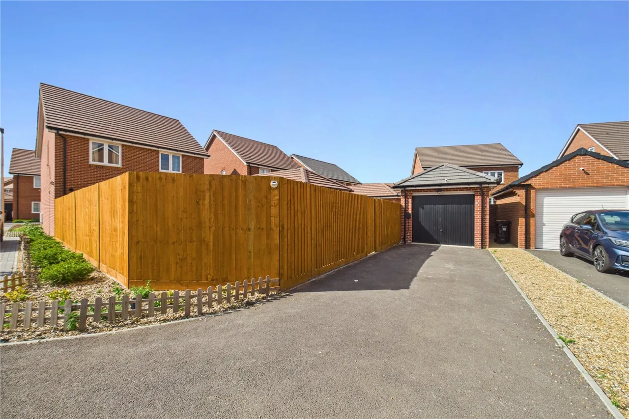 Sela Drive, Shinfield, RG2, photo 13