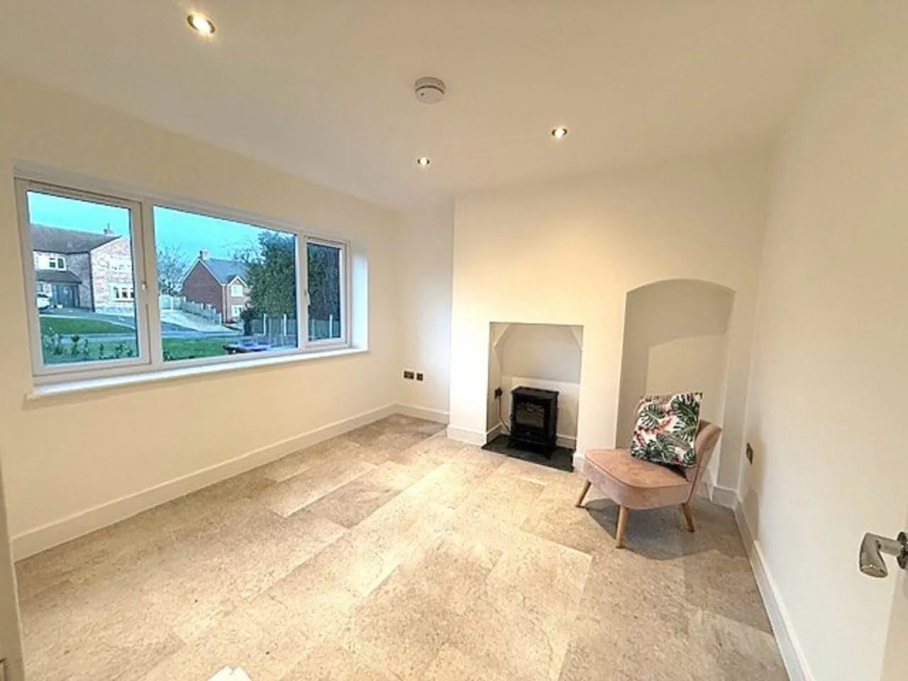 Low Road, Barrowby, NG32, photo 8