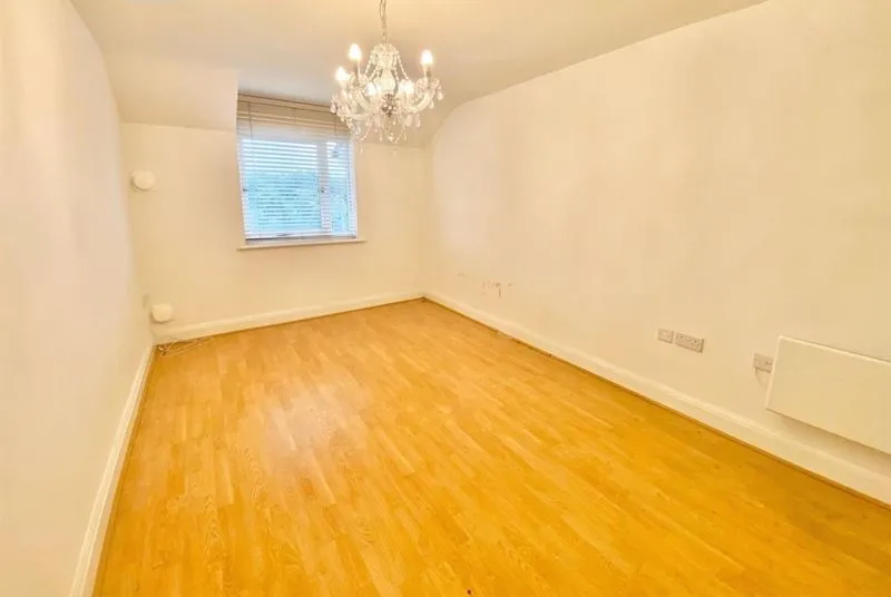 Old Watford Road, Bricket Wood, AL2, photo 6
