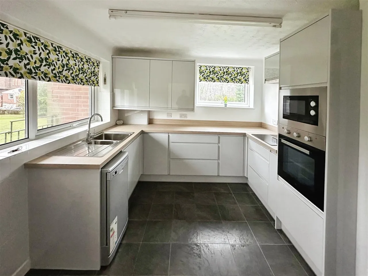 Nicholas Road, Liverpool, L23, photo 3