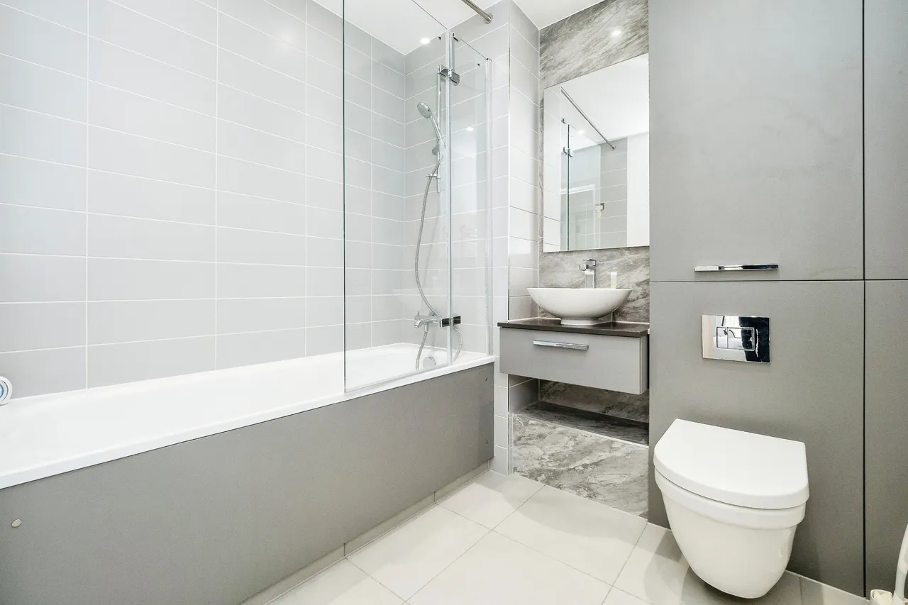 Leyton Road, London, E15, photo 10