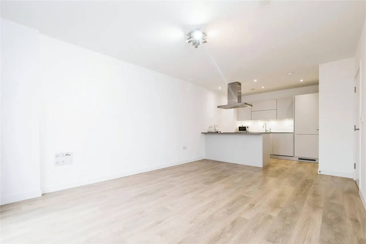 Leyton Road, London, E15, photo 5