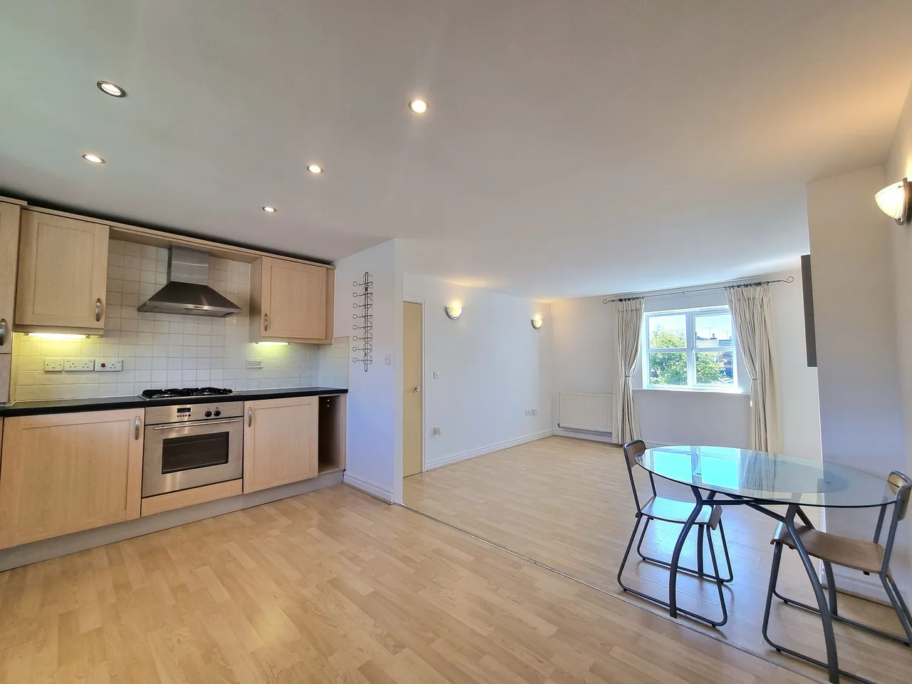 Balliol Court, Sale, photo 2