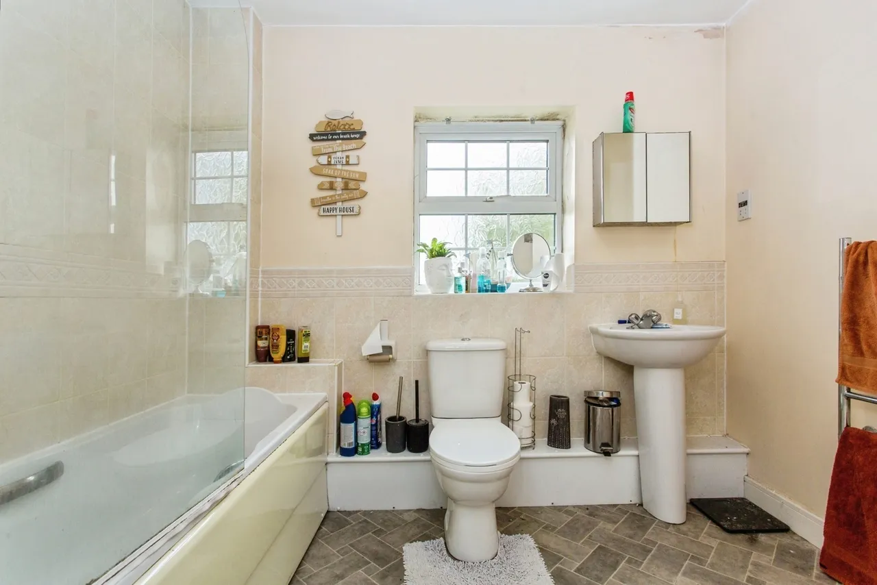 Maple House, Denham Wood Close, Chorley, Lancashire, PR7, photo 5