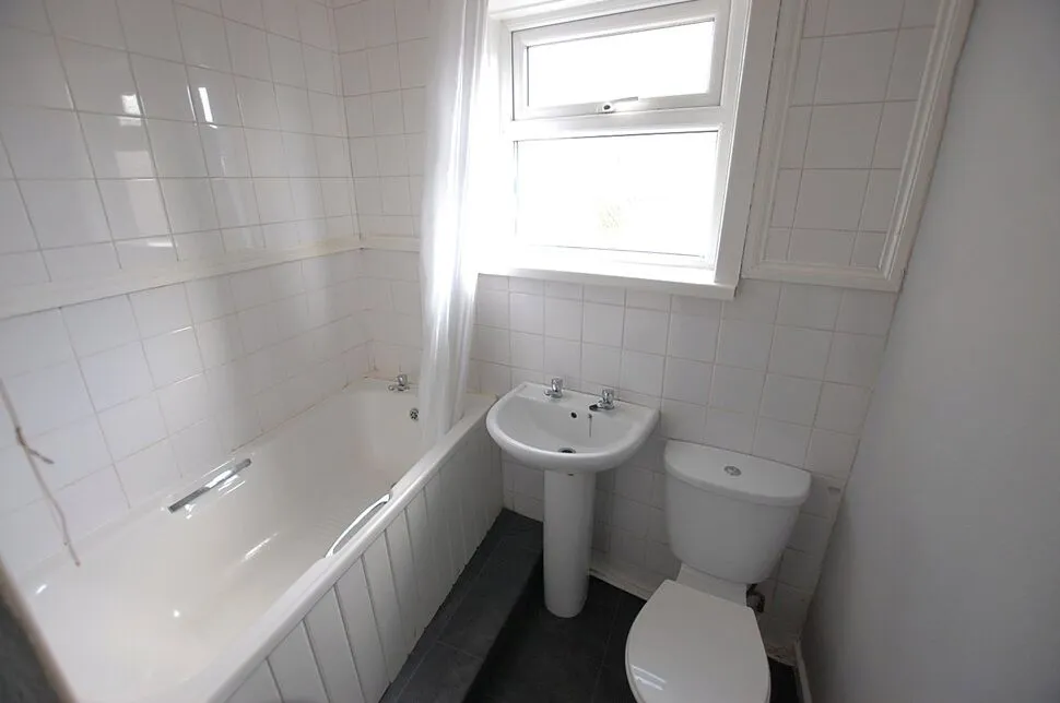 Kings Road, Ashton-under-Lyne, OL6, photo 6