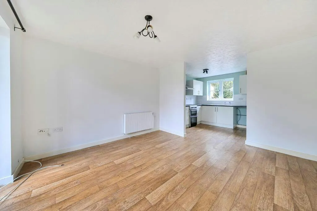 Saltings Crescent, West Mersea, CO5, photo 2