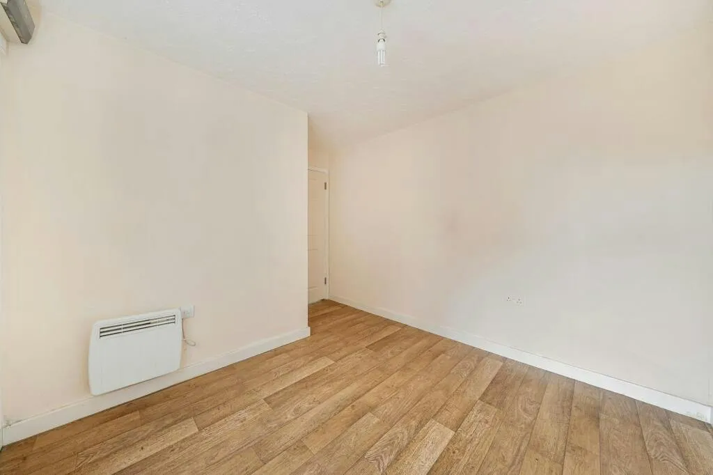 Saltings Crescent, West Mersea, CO5, photo 12
