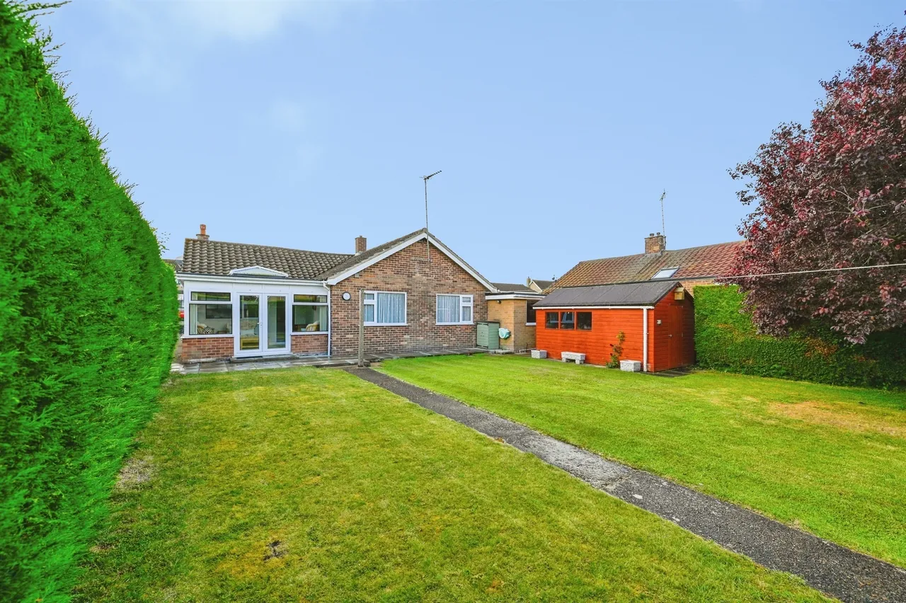 Fir Tree Drive, West Winch, PE33, photo 16
