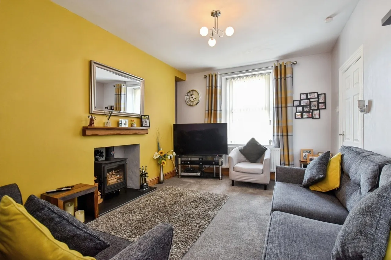 New Road, Ammanford, SA18, photo 8