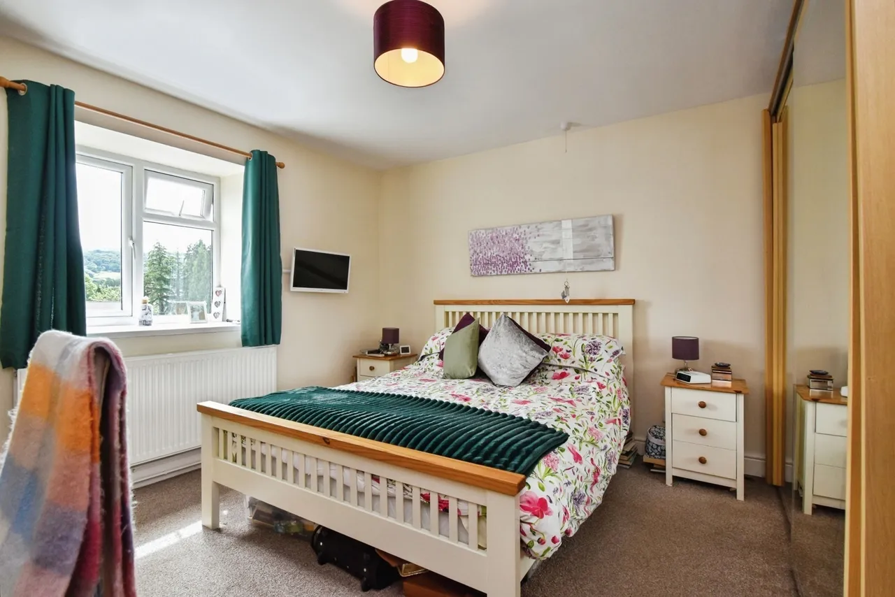 New Road, Ammanford, SA18, photo 11