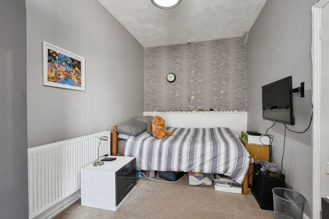 New Road, Ammanford, SA18, photo 14