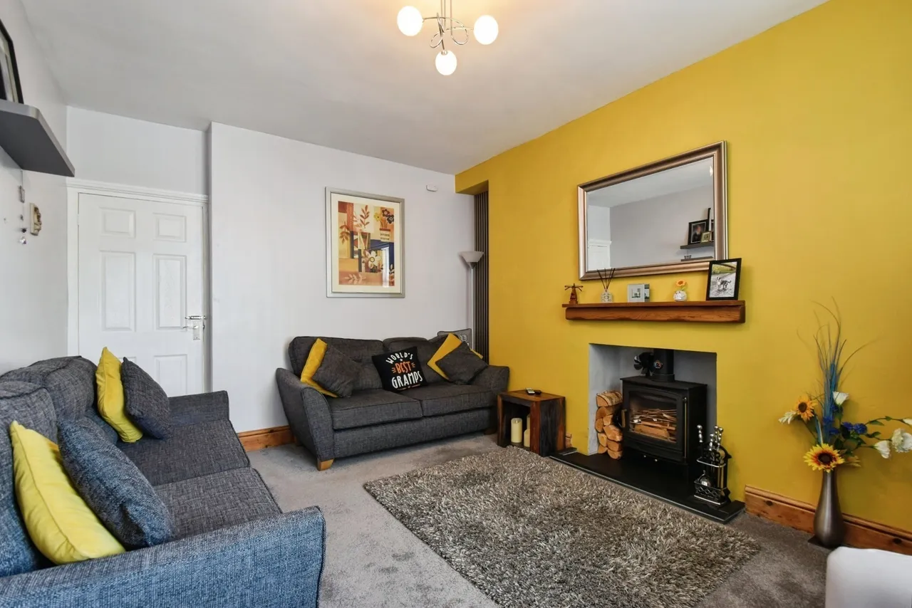 New Road, Ammanford, SA18, photo 7