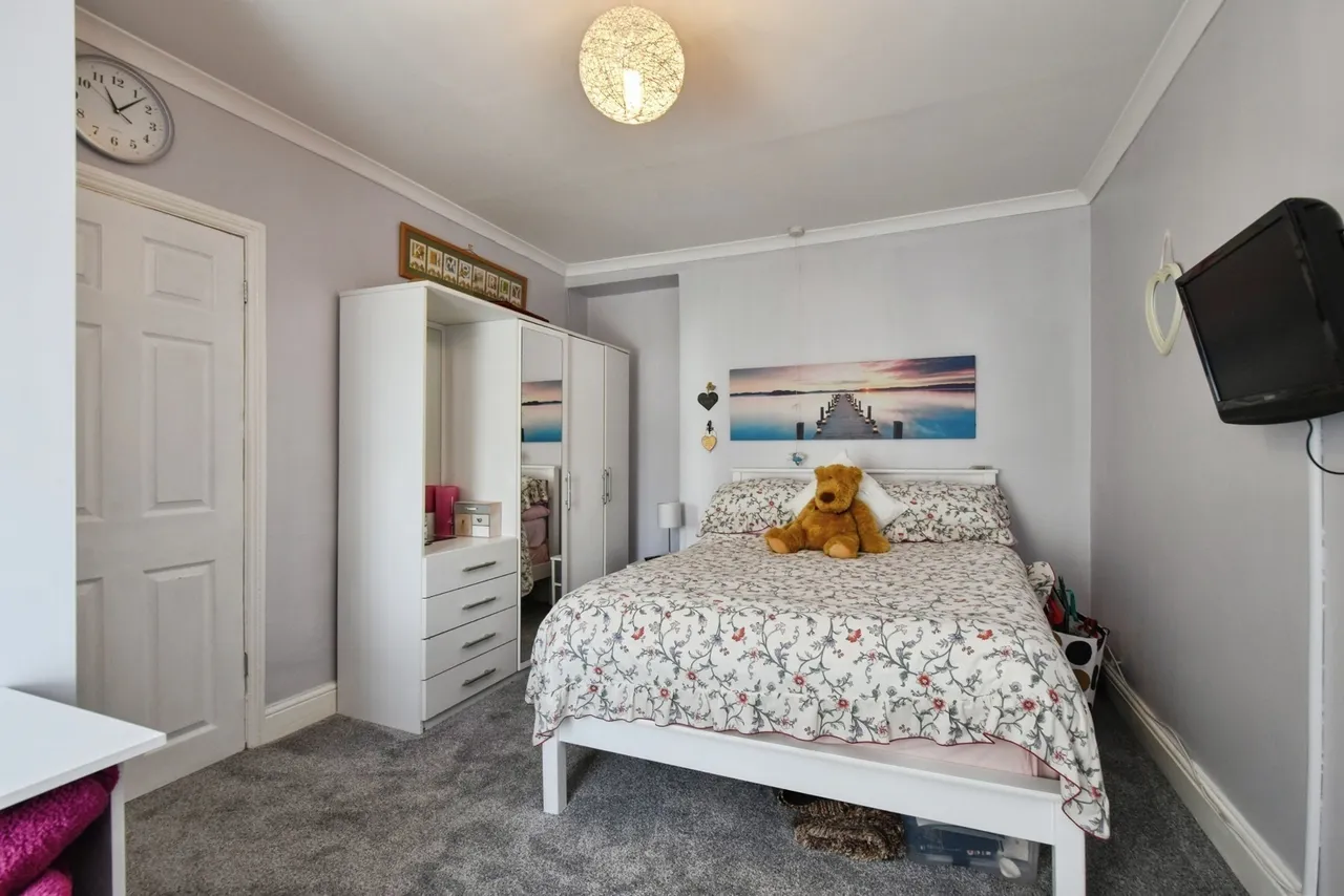New Road, Ammanford, SA18, photo 13