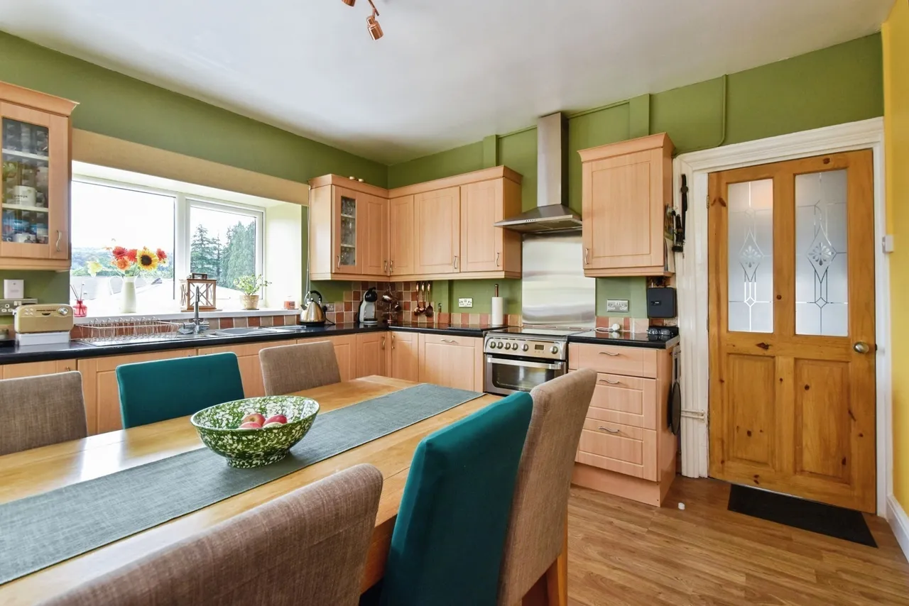 New Road, Ammanford, SA18, photo 6