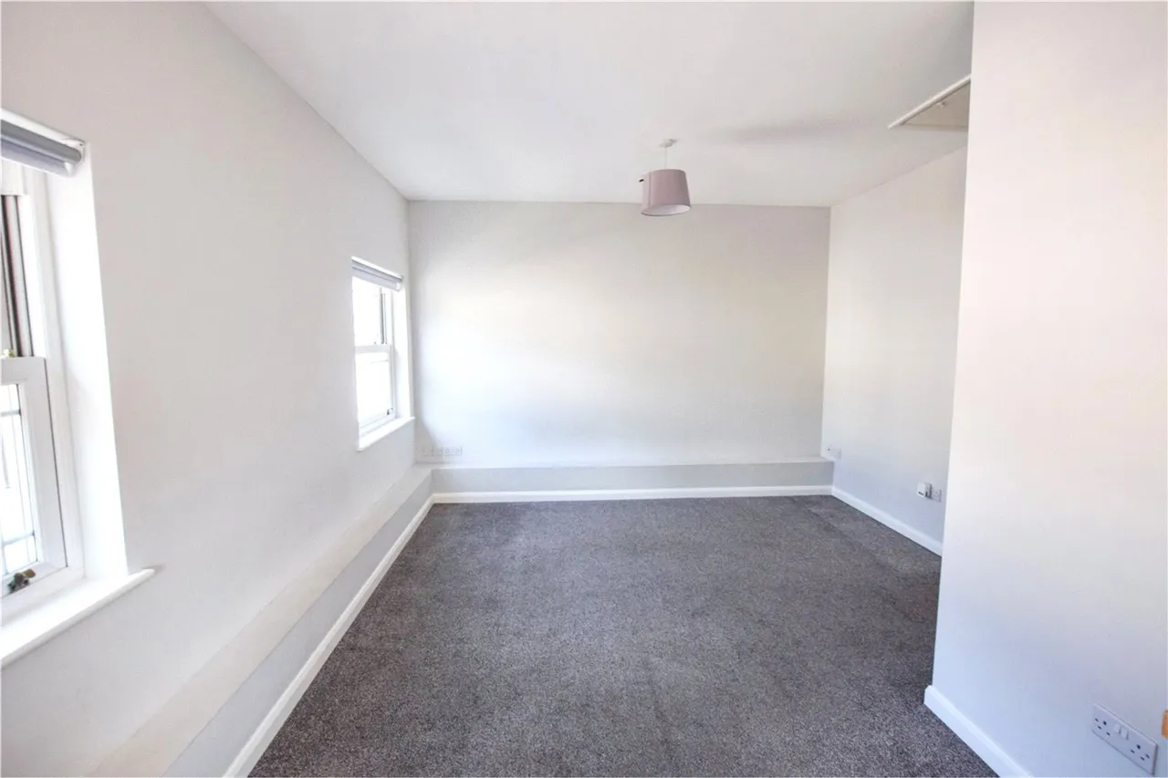 Lynchford Road, Farnborough, Hampshire, GU14 6HD, photo 6