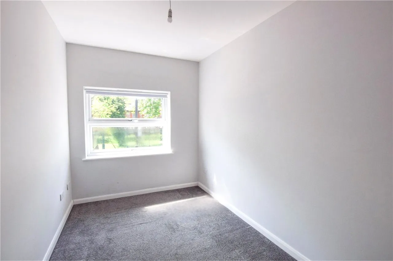 Lynchford Road, Farnborough, Hampshire, GU14 6HD, photo 7
