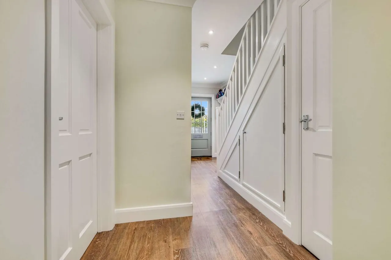 Moulsham Drive, Chelmsford, Essex, CM2 9PX, photo 9