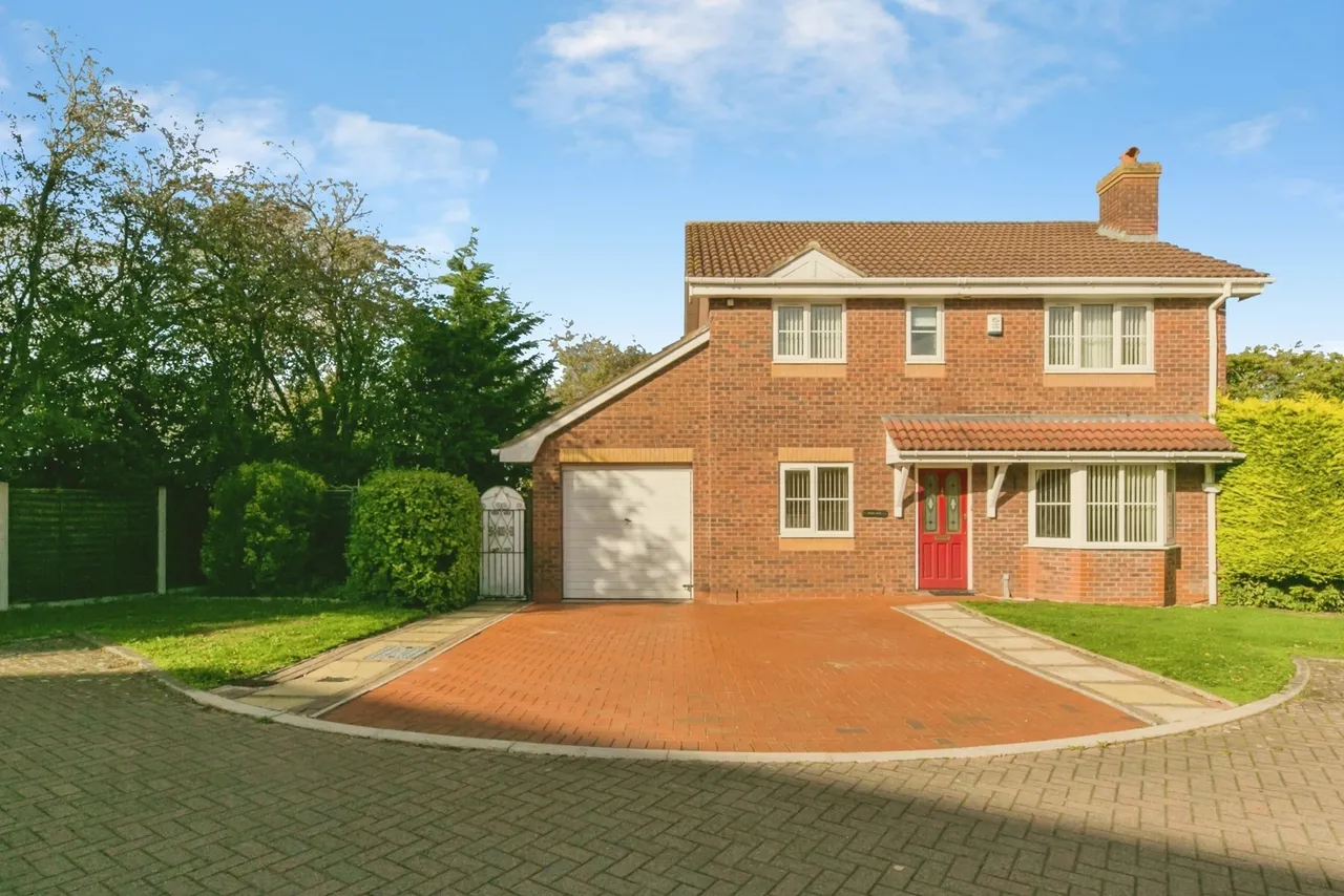 Sandymere Court, Winsford, CW7, photo 22