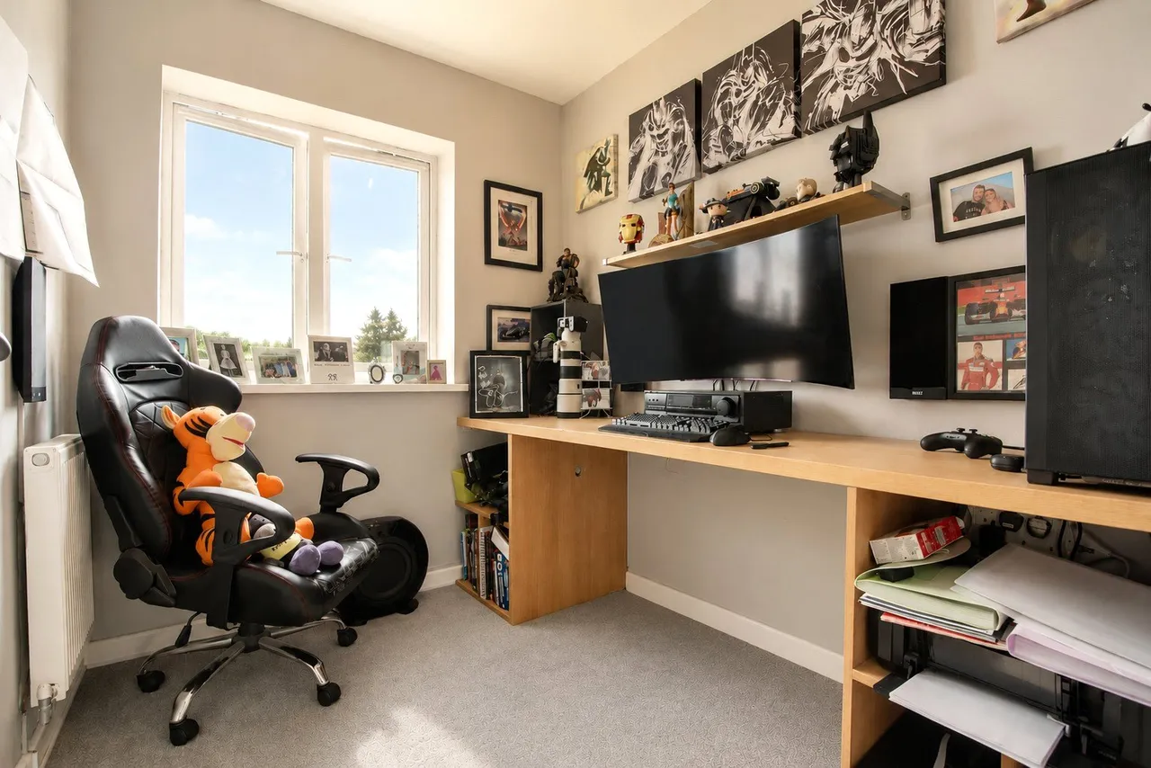 Clarendon Gardens, Barnstaple, EX31, photo 13
