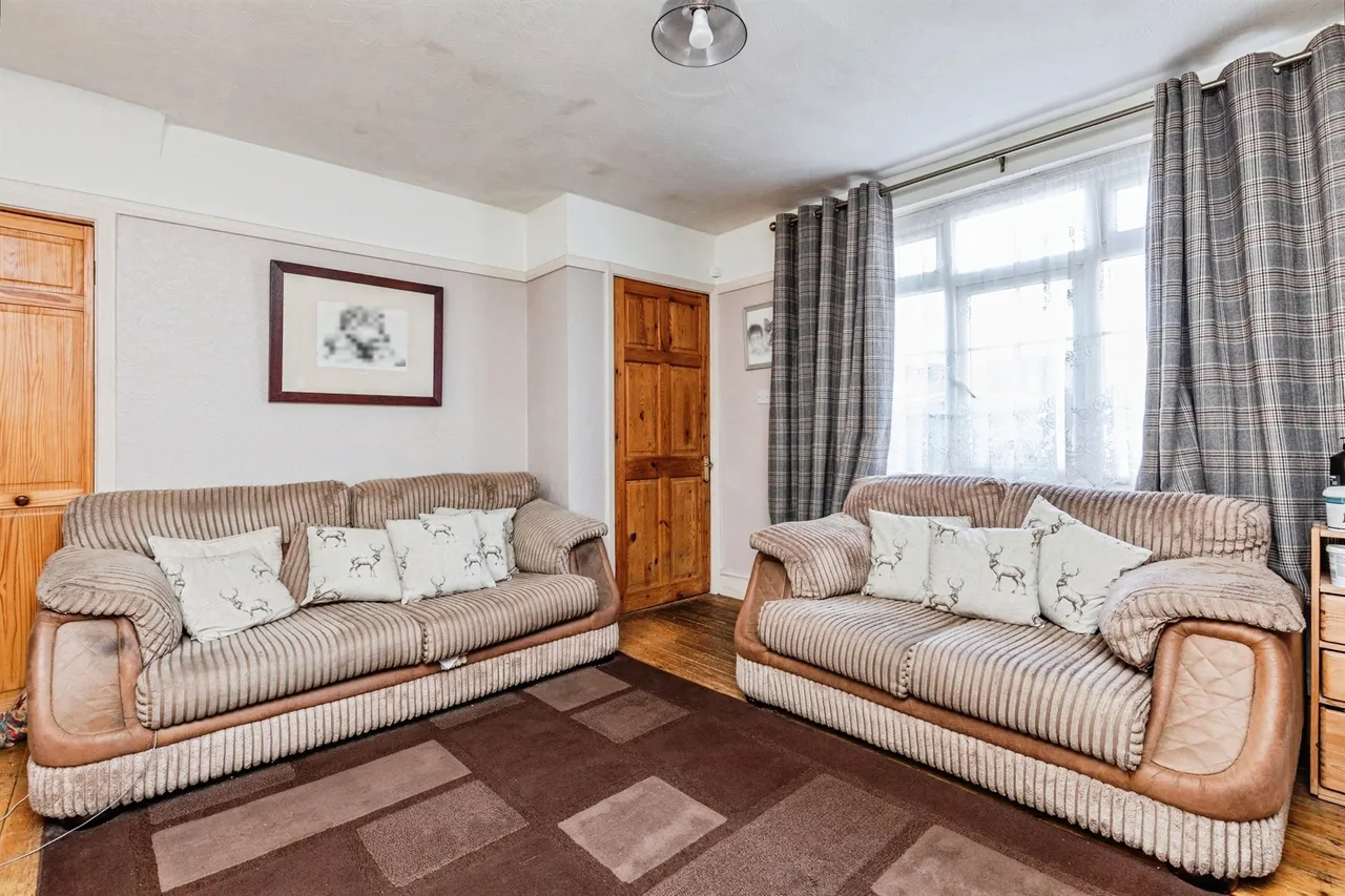 Beauchamp Road, St. Leonards-On-Sea, photo 2