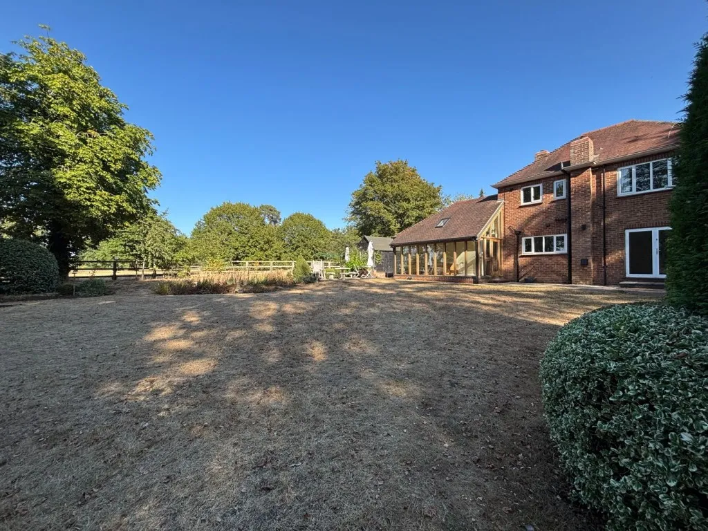 Waresley Sandy, SG19, photo 19