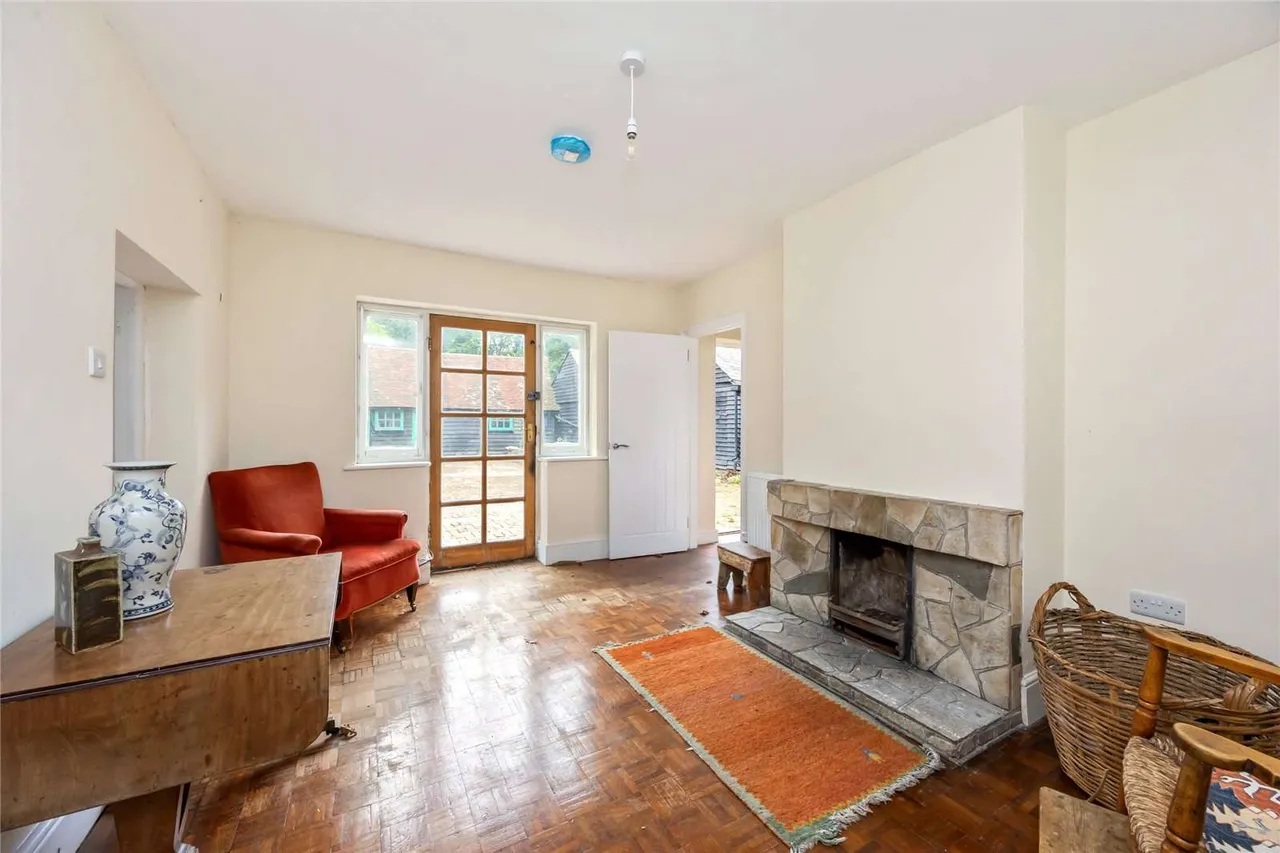 Lewes Road, East Grinstead, RH19, photo 25
