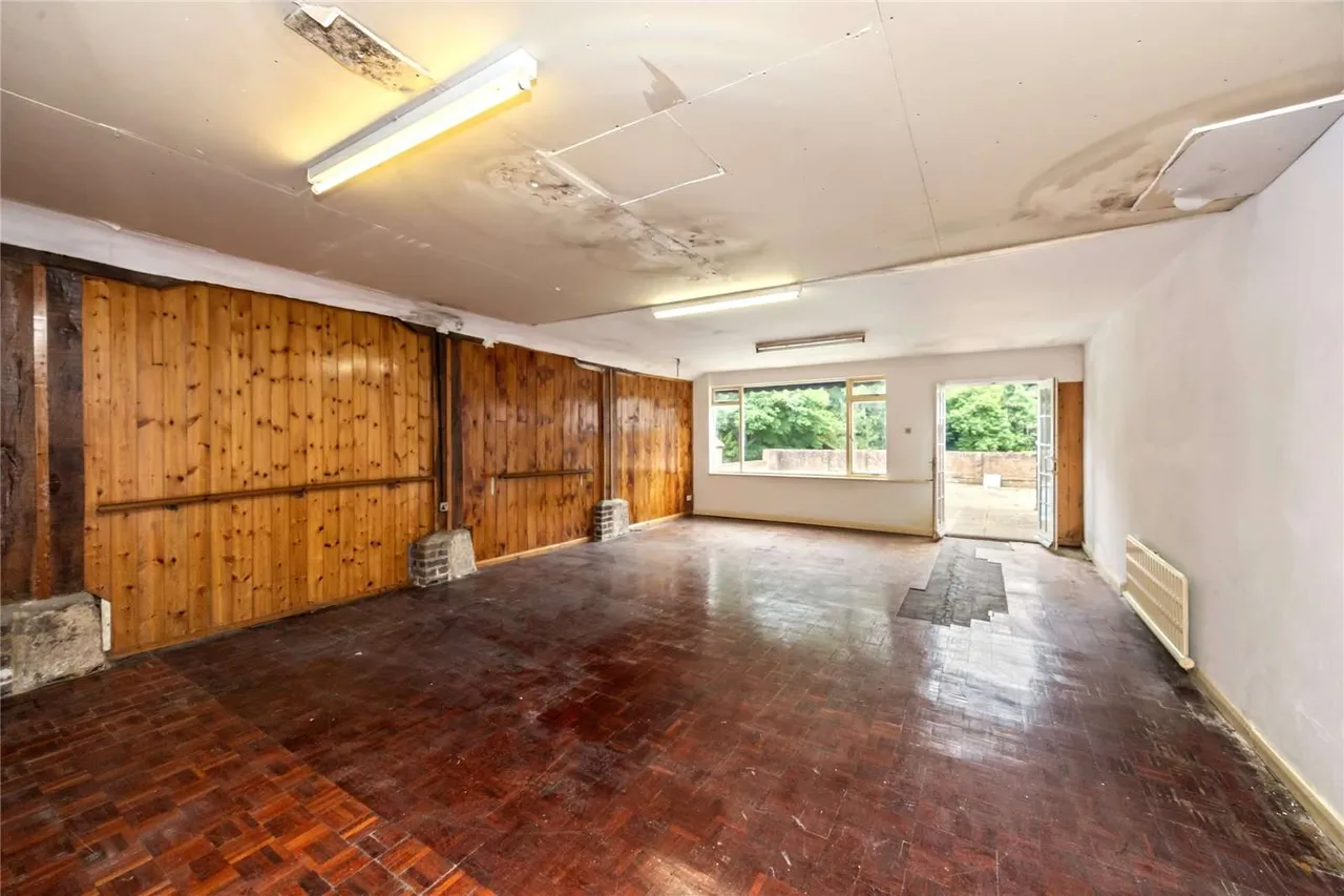 Lewes Road, East Grinstead, RH19, photo 13