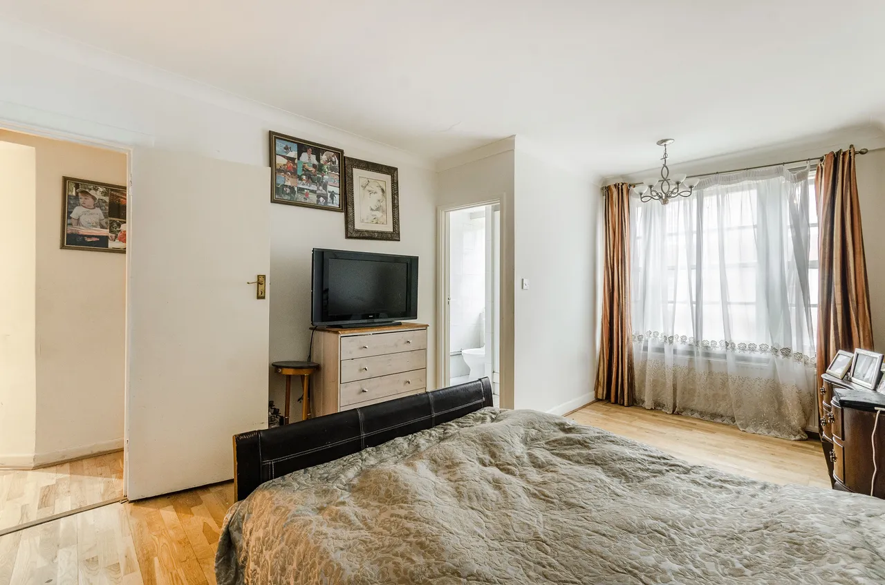 409 Park West, Edgware Road, London, photo 8