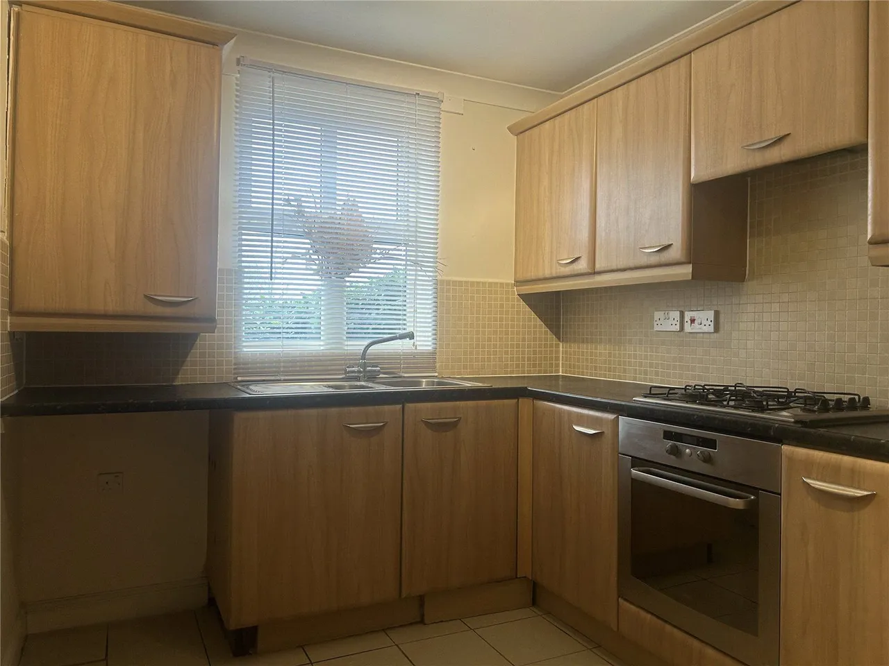 Laxey Close, Chadderton, OL9, photo 4