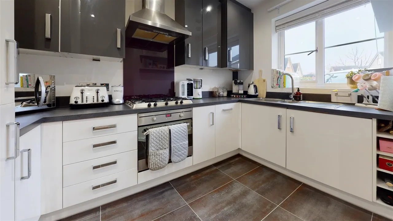 Ash Road, Chigwell, IG7, photo 4