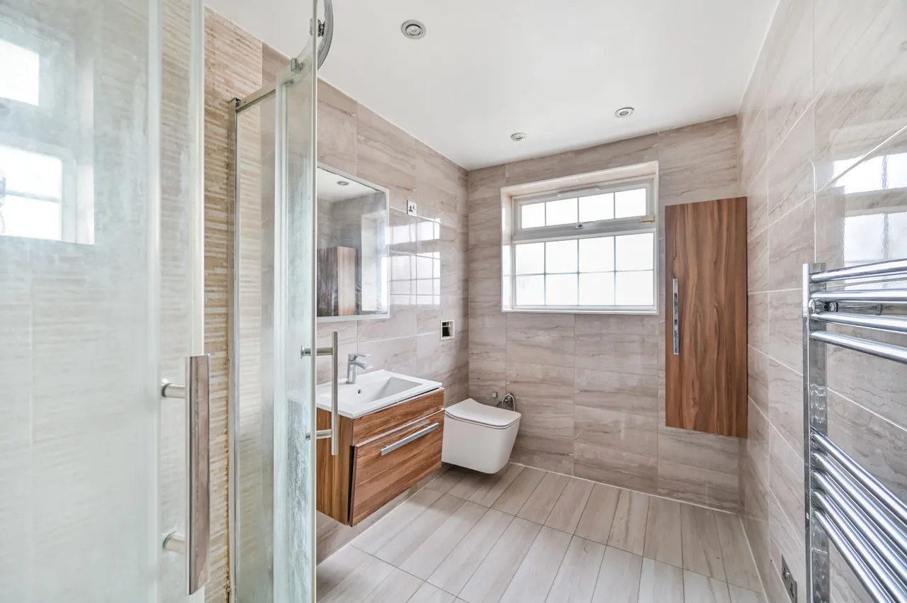 6 Oxford Avenue, Hounslow, photo 7