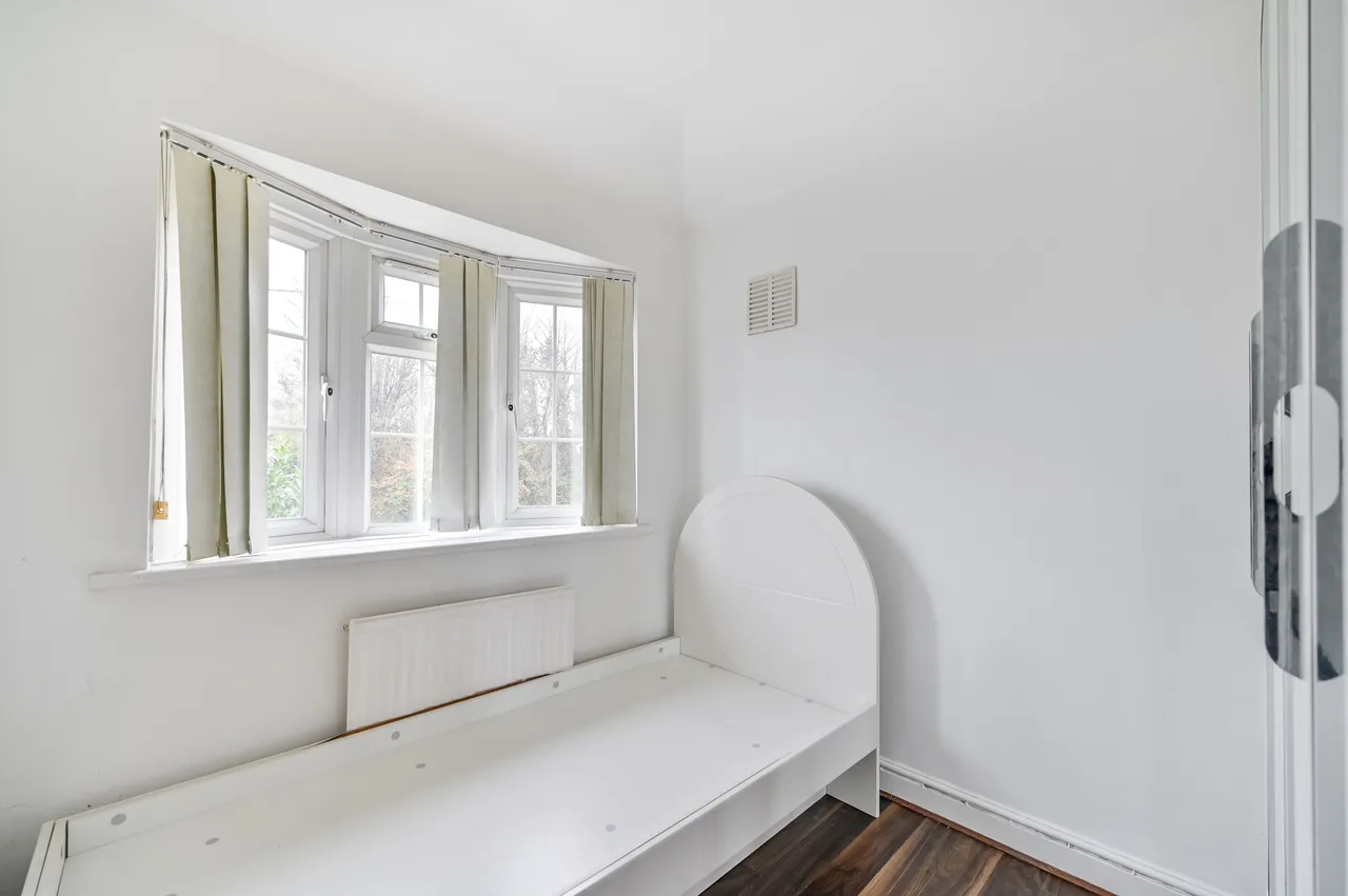 6 Oxford Avenue, Hounslow, photo 9