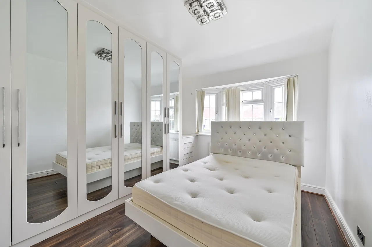 6 Oxford Avenue, Hounslow, photo 8