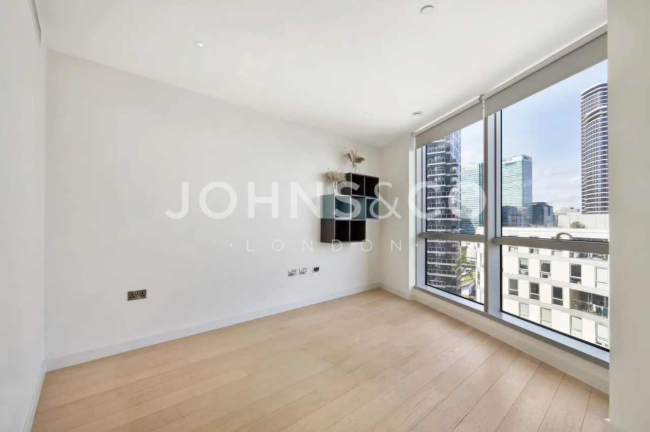 Biscayne Avenue, E14, photo 6