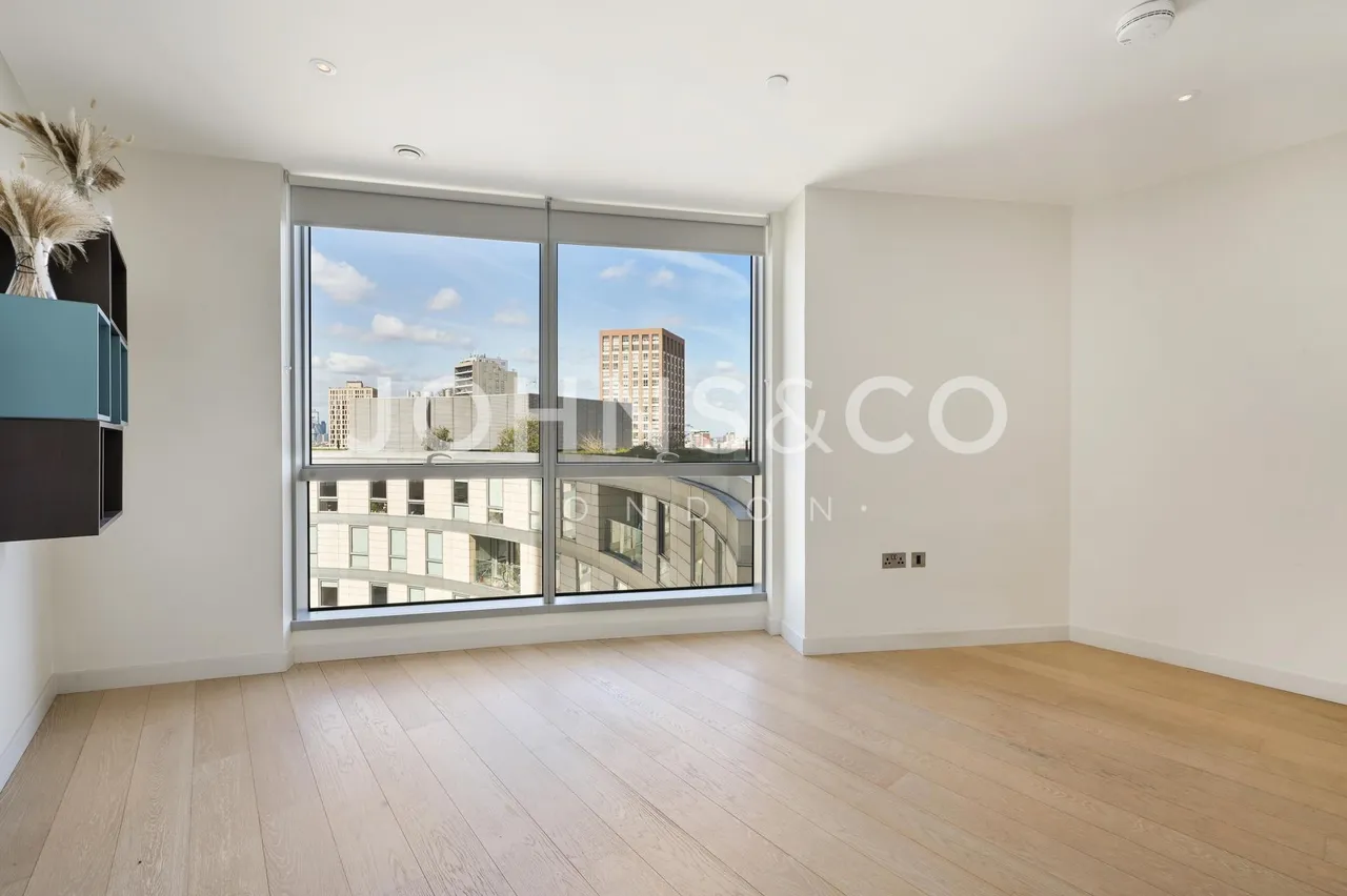 Biscayne Avenue, E14, photo 2