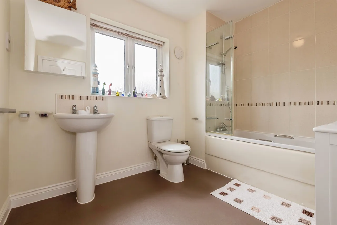 Pear Tree Way, Wellington, photo 12