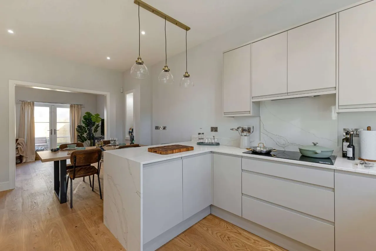 Warminster Road, Bath, BA2, photo 2