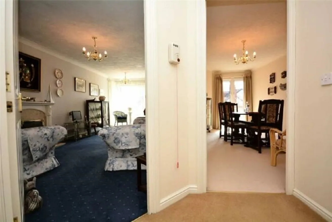 St. Edmunds Court, Leeds, photo 9