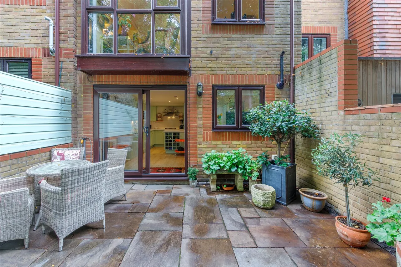 Thornbury Square, Highgate, N6, photo 23