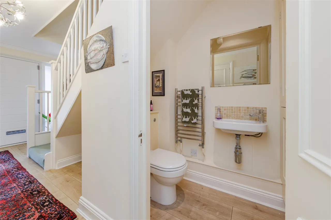 Thornbury Square, Highgate, N6, photo 8