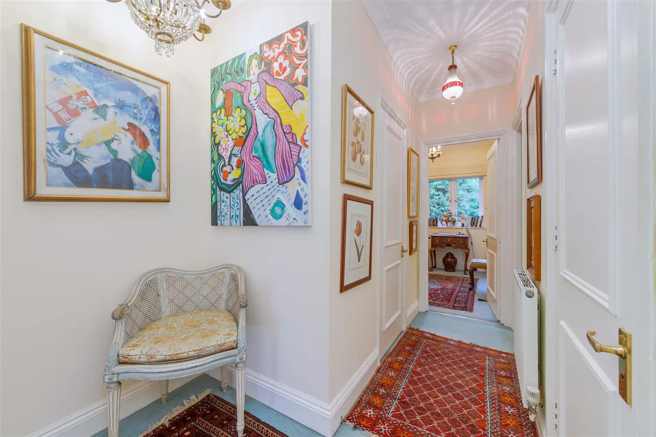 Thornbury Square, Highgate, N6, photo 15