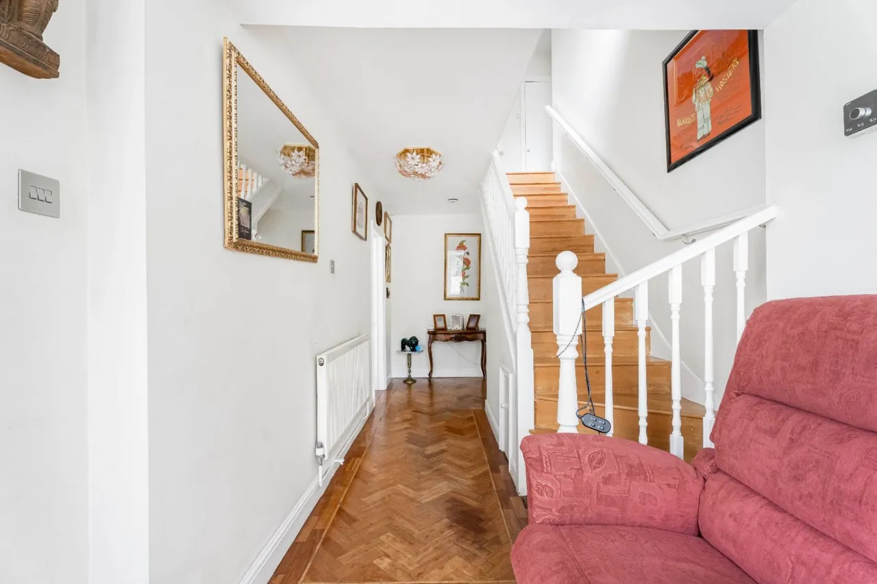 London Road, Stanmore, HA7, photo 16
