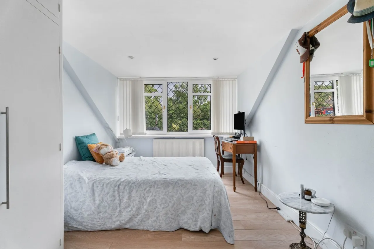 London Road, Stanmore, HA7, photo 13
