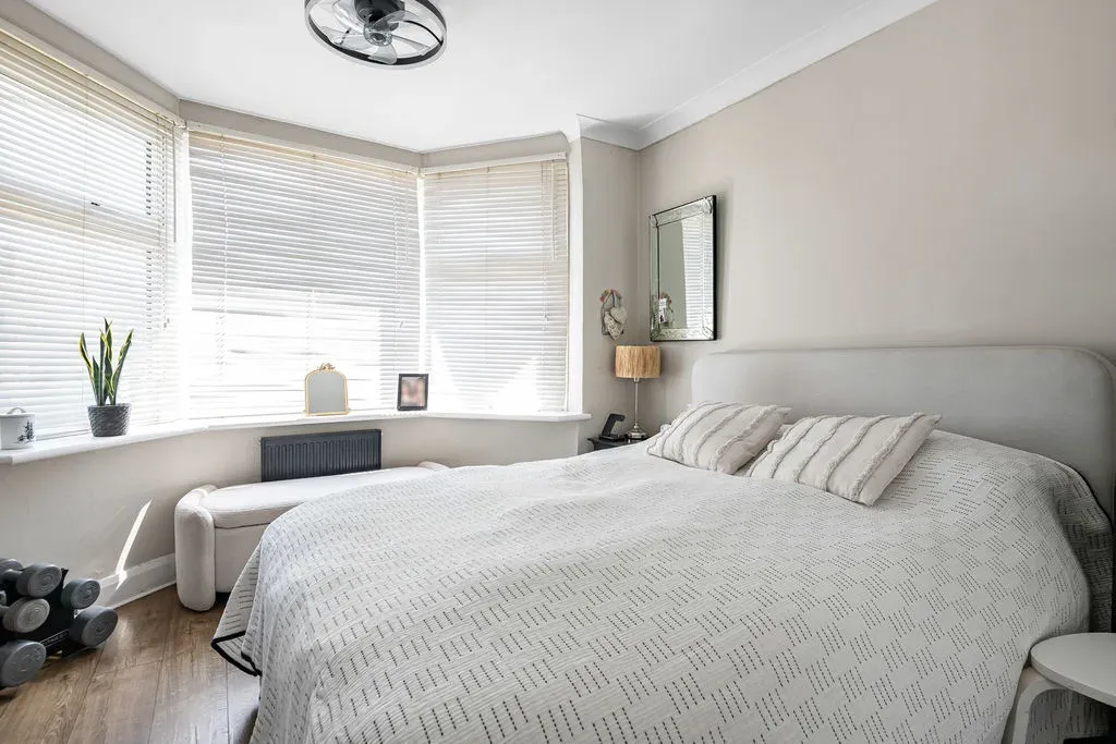 Stoke Road, Bletchley, Milton Keynes, Buckinghamshire, MK2 3AD, photo 6