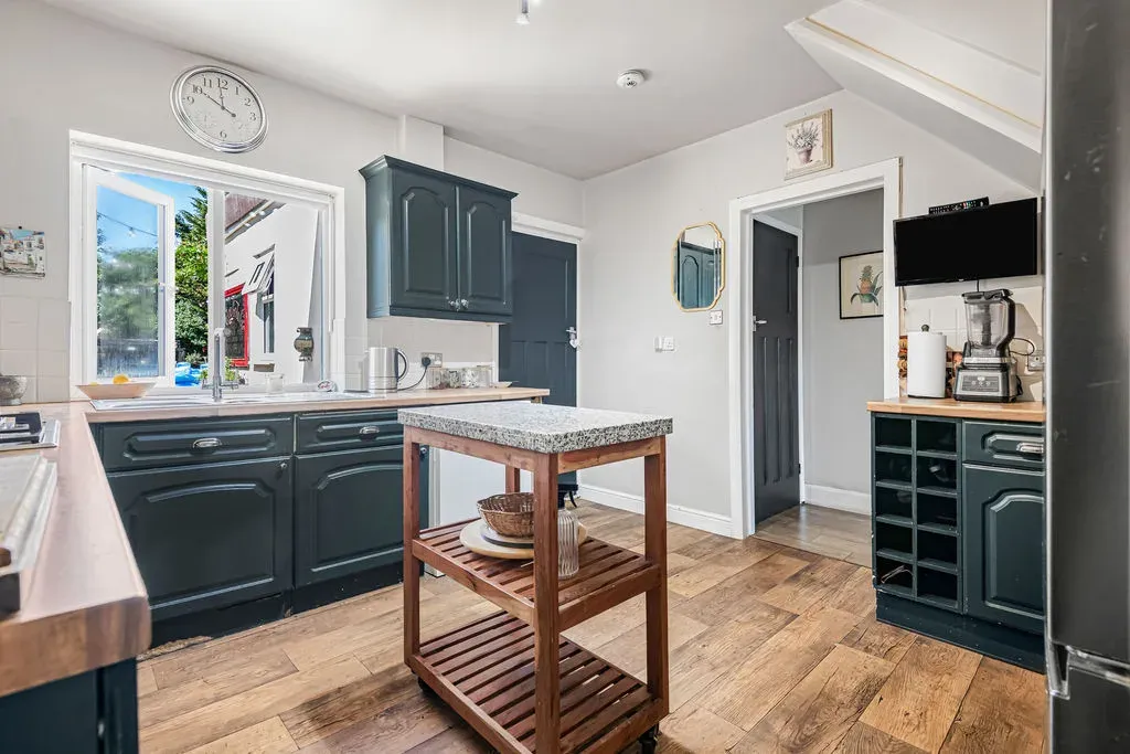 Stoke Road, Bletchley, Milton Keynes, Buckinghamshire, MK2 3AD, photo 10