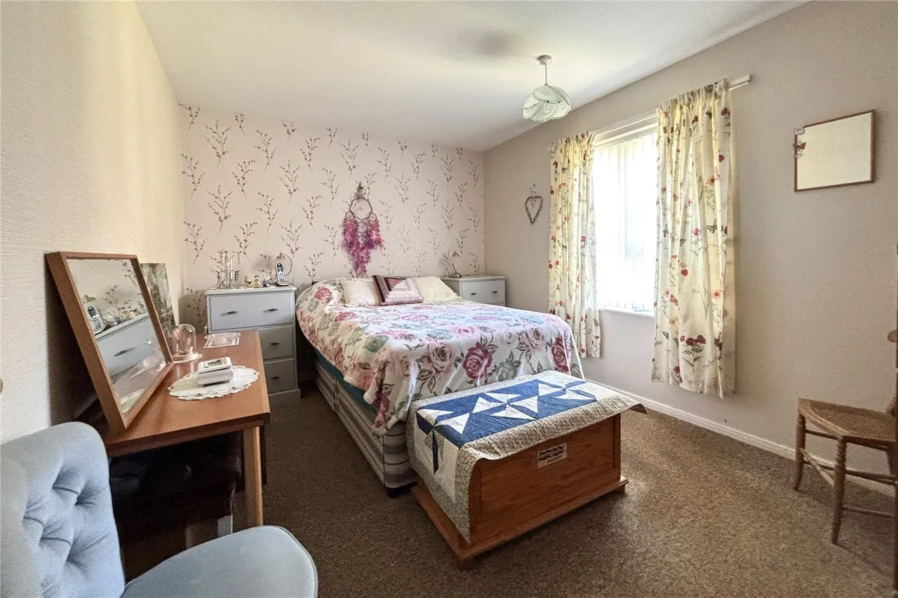 Westbury, photo 4